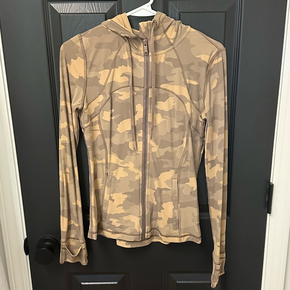 Lululemon Define Hooded Jacket - Nulu Fabric - Size 6 - Brown/Tan Camo